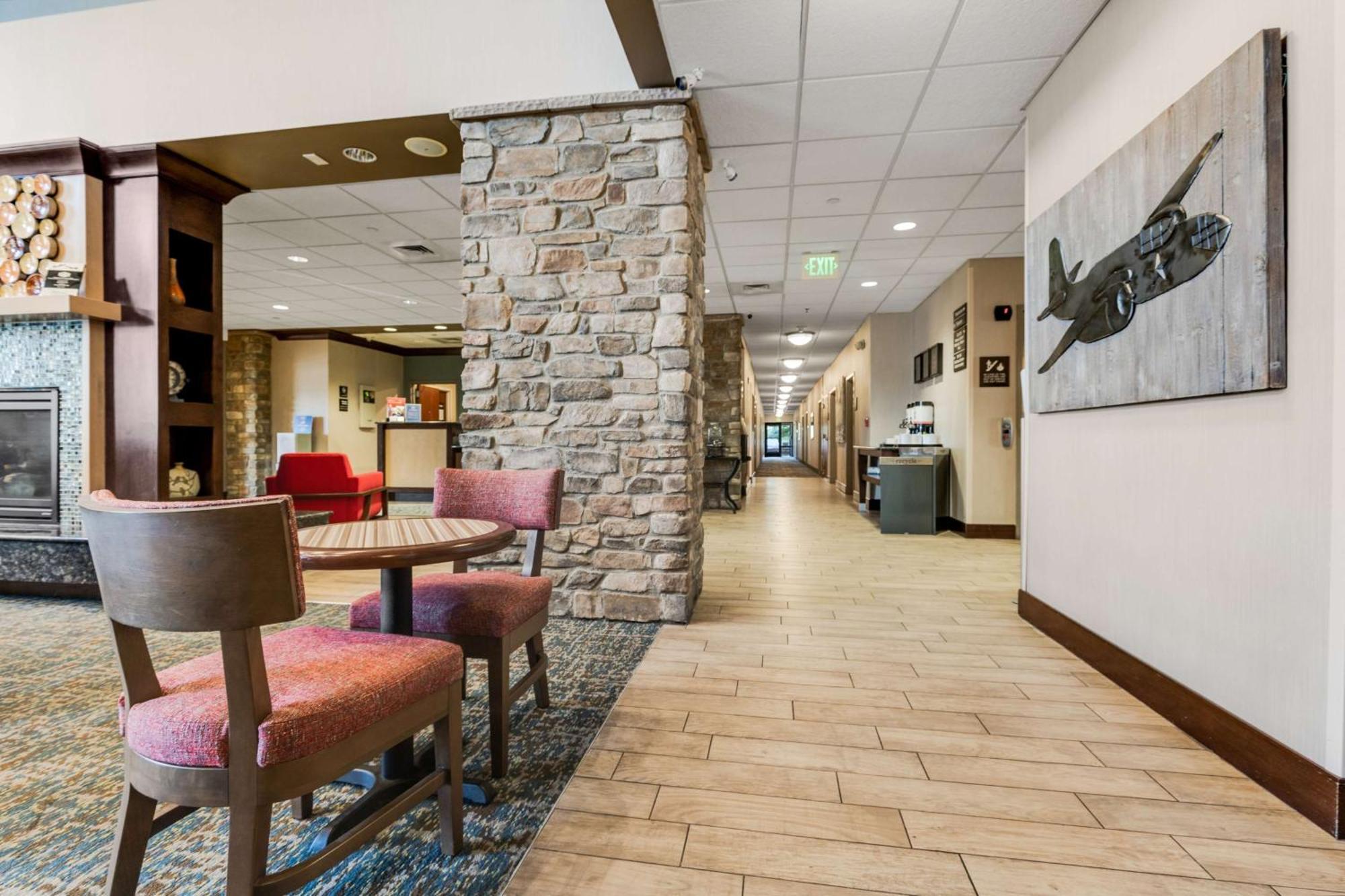 Hampton Inn & Suites Colorado Springs-Air Force Academy/I-25 North Exterior photo